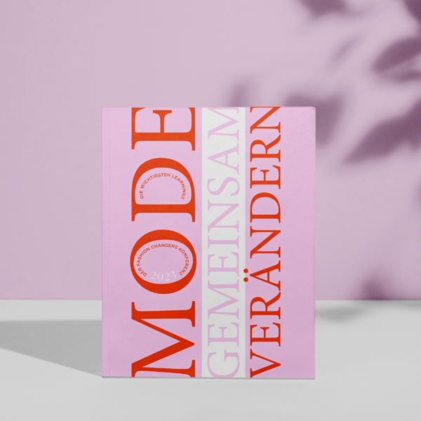 rosafarbens Cover zum E-Paper "Mode gemeinsam verändern"